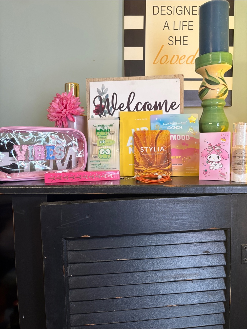9 Bundle Vibes Clear Pink Cosmetic Pouch – Travel-Friendly Makeup Bag & More!